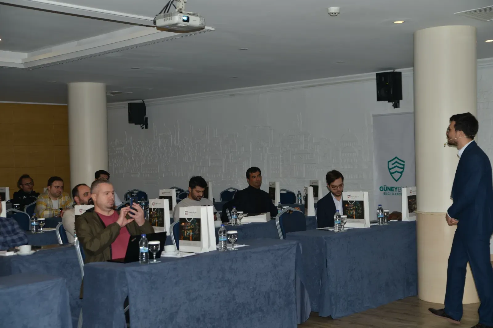 Meeting with IT Leaders at Istanbul Topkapı HolidayInn Hotel!